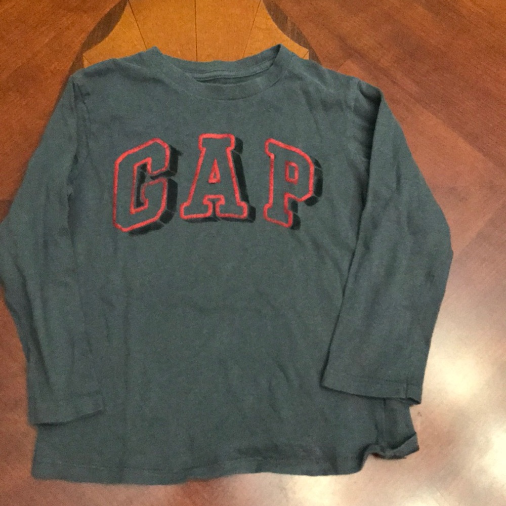 Gap long sleeve tee